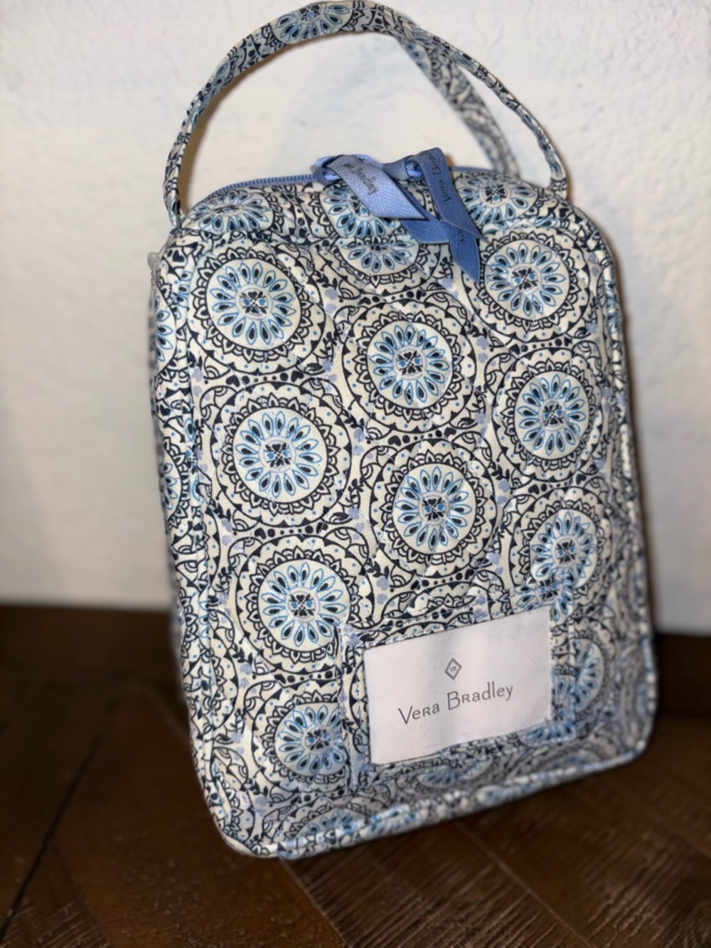 Vera Bradley Quilted Travel Cosmetic / Lunch Bag Blue Medallion Floral